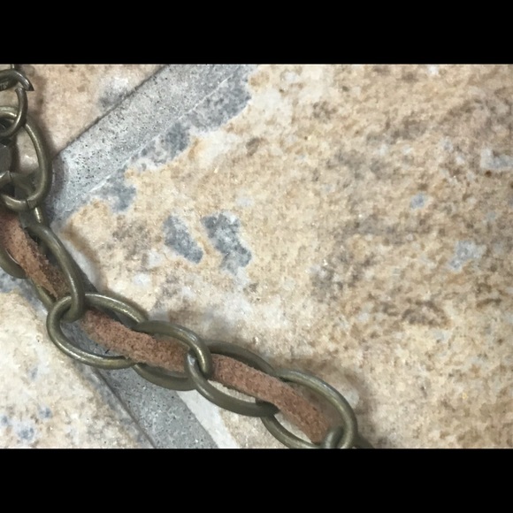 NWT flower choker and earrings w leather chain - Picture 5 of 5